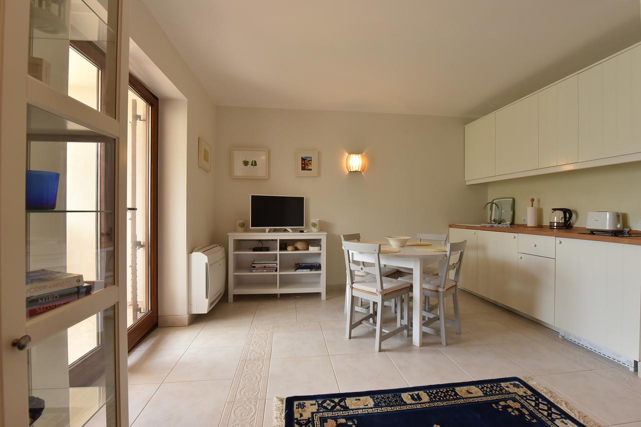 Apartment Maniva Kotor Exteriör bild