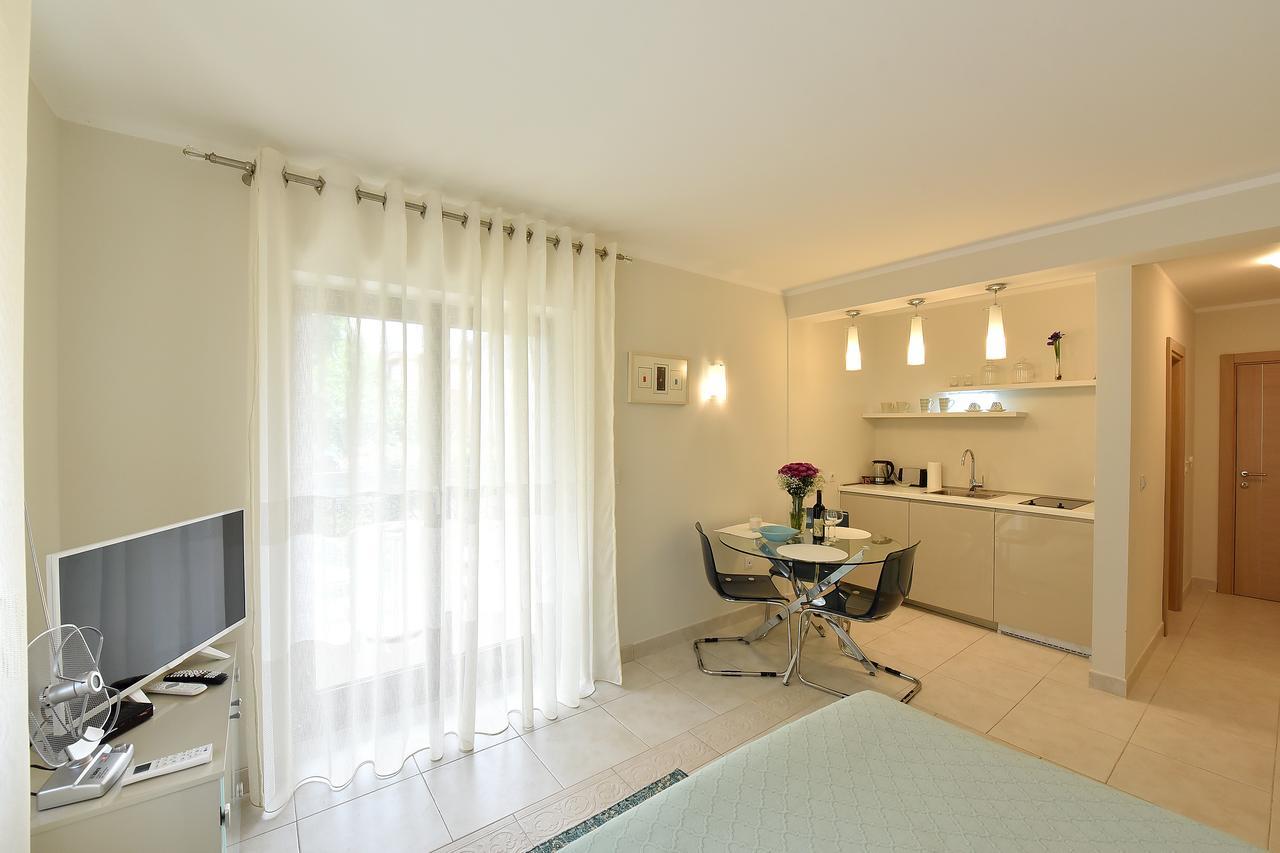 Apartment Maniva Kotor Exteriör bild